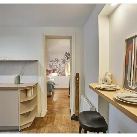 Eiffel Tower Trocadero By Prestige