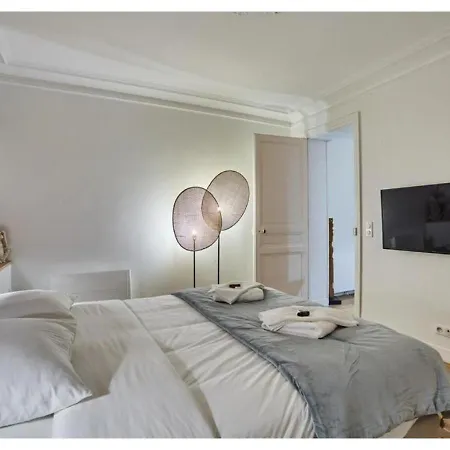 Eiffel Tower Trocadero By Prestige Paris